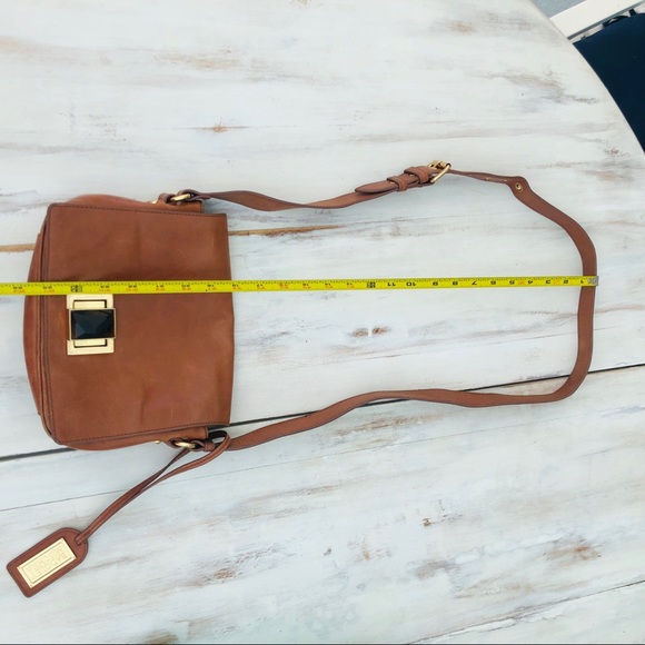 BADGLEY MISCHKA Charlene Crossbody - Picture 4 of 8